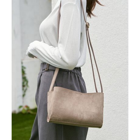 [^ԁF12882246]炩ȃXG[h^b`fނŎdグAy₩ŏiȃV_[obOB3ɕꂽd؂\ŁAו̐₷Aڈȏ̎[͂𔭊܂B肰Ȃhikka`[ANZgɁBfC[gɂAoɂ҂̖\ACełByfށz\tgȔNуXG[hByfUCzGOKUyV_[Ɠ^̉~jV_[obOłByikka|CgzE\tgȔNуXG[hgpEyʁE3wɕꂽ^̃~jV_[ELƌikka`[t