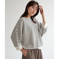 イッカ(ikka)のタックフライスドルマンプルオーバー