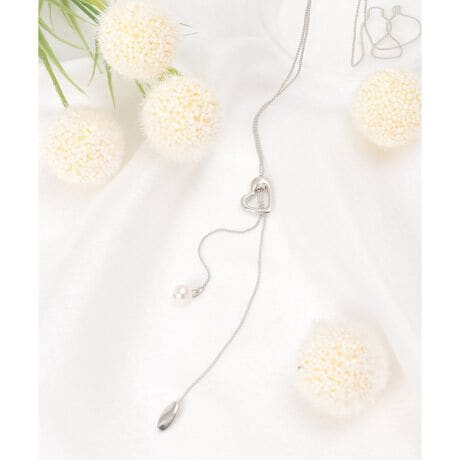 [^ԁF12811312]XChn[g̃`[tgɁAp[`[tƃ^̃`[؂₩ȃlbNXBR[fL[gɃubVAbvByikka|Cgzn[gXChă`[̒̒߂\B̓̋CŕωĊy܂B