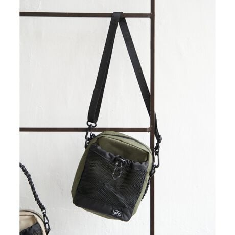 [^ԁF11891138]yWEBACez500mL̃ybg{gہXtgbV|PbgtV_[obOBoR[hnhAV_[Xgbv2WAYfUCByfށz|GXe100i\ʁFH^ʁFhHjbVnɂ́A͂@\͂܂ByfUCzpR[h̃Xgbv̓nhƂĎgp\BbNȂǂɂt܂ByKiU^LEzKiÚAǂȓVCł̏yނƂbg[ɁA킩痣ꂽAEghAV[ŉKɎ炵߂邱Ƃڎwl̊OVтuhłB͂