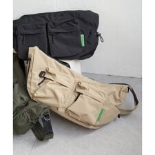 【WEB限定】KiU ダブルポケットショルダーバッグ【撥水／防水】