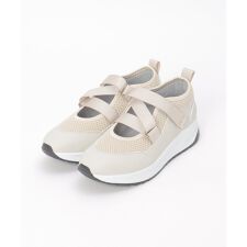 ベルクロスニーカー