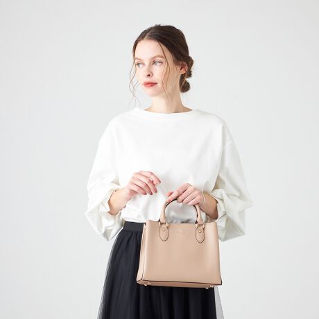 [^:MONI-1057]VvȂǂgiȈہBRpNgȃTCYłA܂Ƃ邽500mlybg{gⒷz܂Ŏ[\łBKxȃnƌ򂪂ď㎿ȍvgpĂ̂ŁA{vƔׂƌyAʂ̉J≘Ƃӂ邱Ƃł܂B͂|Pbg2w\BI[v|Pbg2AƐł̂|CgłBJ[oG[VLxȂ̂ŁAV[R[fɍ킹ăJ[ςĎȂobOłBOc}Olbg|Pbg~2ijcI[v|Pbg~2CG[ECXܕʒ̃J[ƂȂ܂BBeɂAۂ̃J[ƈقȂꍇ܂B ܂AigтX}[gtHAp\RȂǂ̉ʁjƎł͐FقȂČꍇ܂B̒肢܂B