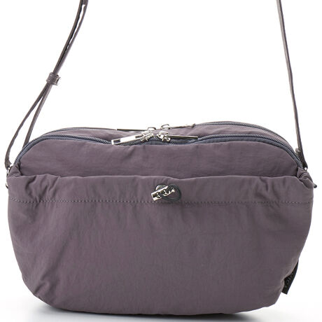 [^:MONI-1061]tg̃hXgfUC|Cg̃V_[obOBJWAȕ͋CłA|Pbg@\ʂÕt@Xi[|Pbg̒ɂ͎O\ȃXgbvĂApXP[X邱Ƃł܂Bz500mlybg{gA~j|[`AnJ`ȂǂoɕKvȉו[łTCYłBOc}Olbg|Pbg~1At@Xi[|Pbg~1CI[v|Pbg~2@cI[v|Pbg~3At@Xi[|Pbg~1AL[tbN