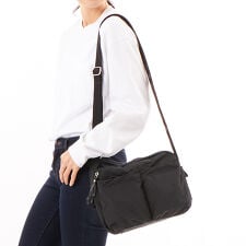 【MONICA】フロントポケットショルダーバッグ