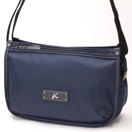 [^:N-923]Nv[gV[YiCV_[obOj[AB^̖͎͂[Yɂ͂܂Xb|BJLoꂪX[Yɍŝ֗łBfނ͈ȑÔ̂Ȃ߂炩ȎɎdグy\Bd؂|PbgO|PbgȂǏ[@\́Aybg{gȂeʁBfC[gɃsb^łBK}[Nv[gvfނɕύXƂɂAgŉ炵ČĂ܂B