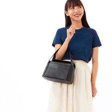 牛革ハンドバッグ
