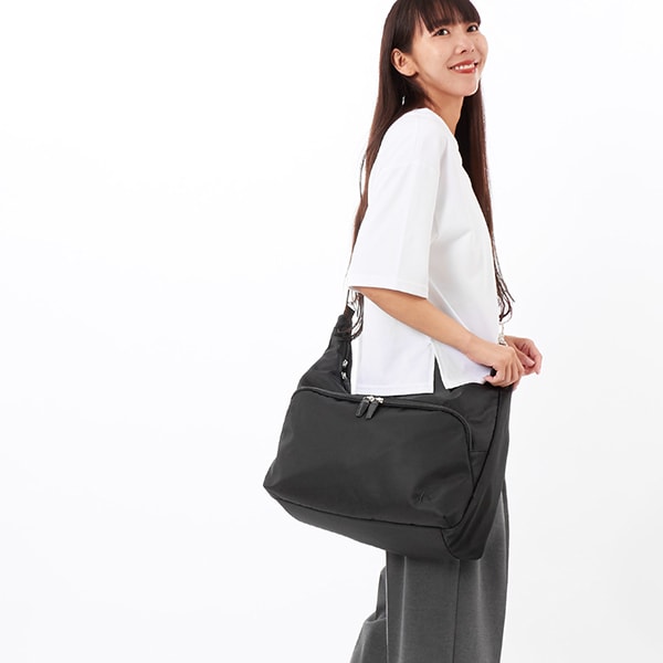 極美品✨Kitamura キタムラ ショルダーバッグ ブラック ナイロン Kロゴ 