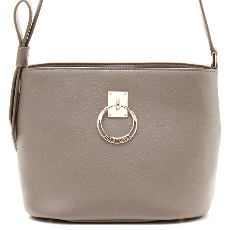 [^:JSLH5GS2]_JILL STUARTobORNVVo^肵}bg߂̑fނgpoPc^̃X^CbVȃobOV[YłBÔ悤ȑ傫ȃ`[thāAGKgȈۂoĂ܂B