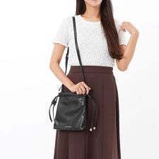 JILL STUART　パフィ　ポシェット