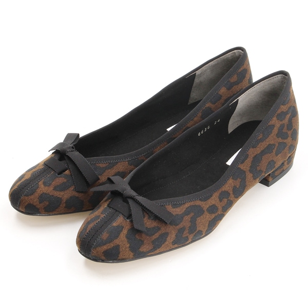 ボアモチーフカッターパンプス | ジル スチュアート(JILL STUART