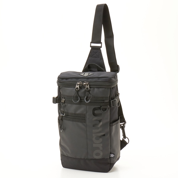 UMBRO■Essential Square CrossBag■送料込 アンブロ リュックサック スポーツバッグ スクエア」の人気商品