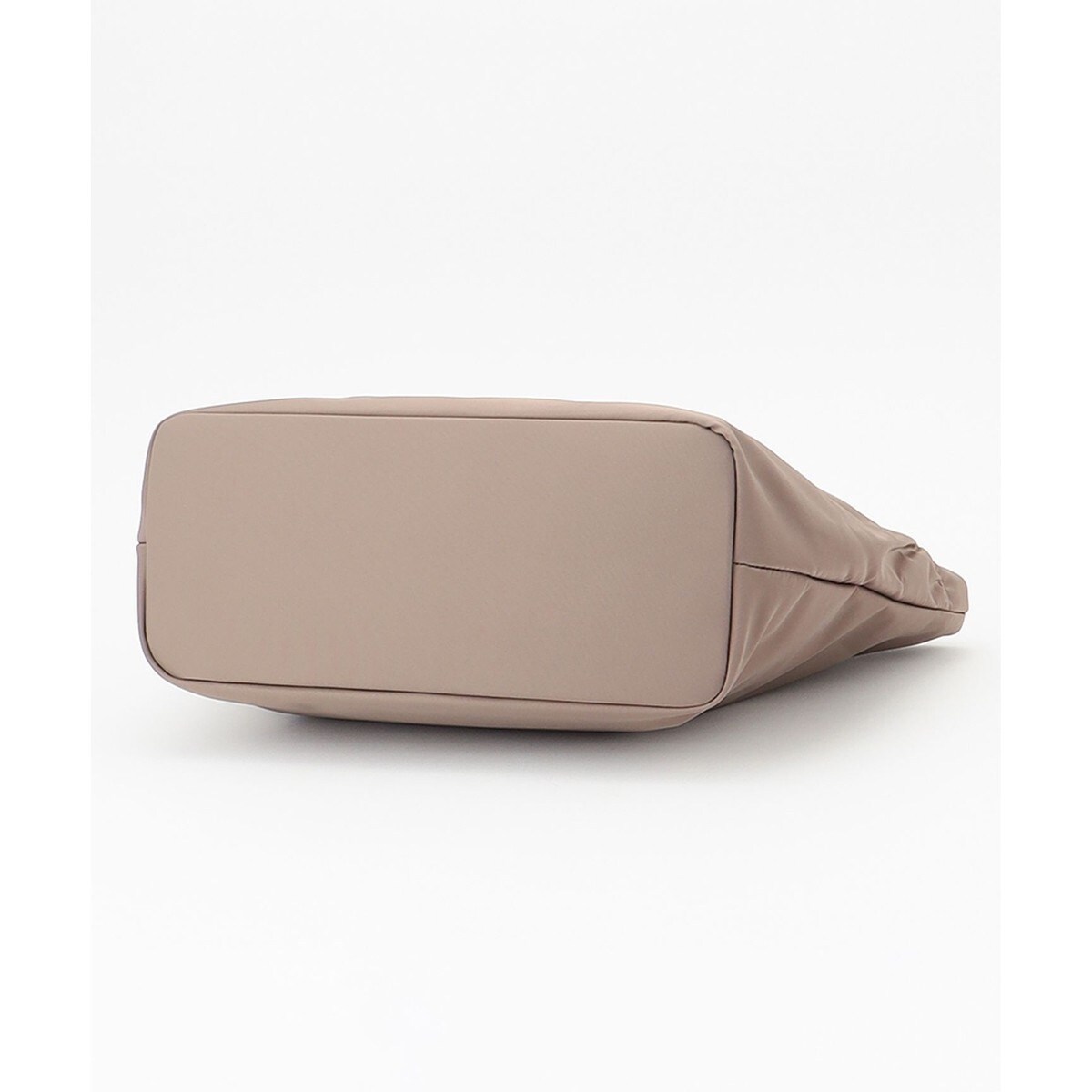 ＥＮＳＥＭＢＬＥ ＮＹＬＯＮＢＡＧ Ｌ バッグ Ｌ | トッカ(TOCCA 