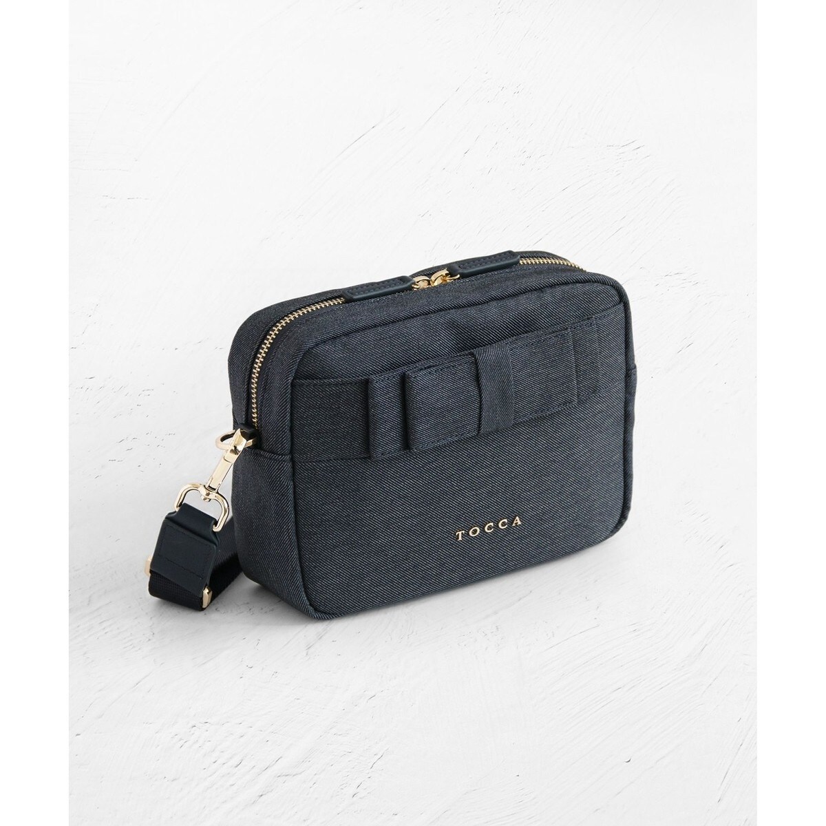 新発売トッカNOBLE RIBBON CAMERABAG バッグショルダーバック 撥水】NOBLE RIBBON CAMERABAG バッグ （ショルダーバッグ）｜TOCCA