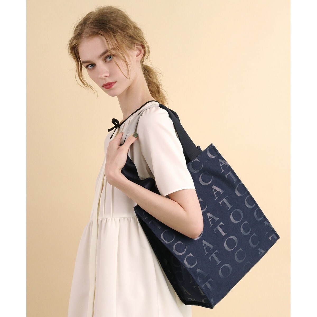 【取扱店舗限定】TOCCAトッカ A4サイズ対応 トートバック トッカ TOCCA 【WEB限定＆一部店舗限定】【A4サイズ対応】BIG
