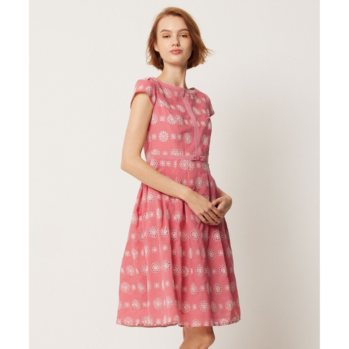 TOCCA♡トッカ　DANCING RAIN ワンピース サイズ4 新品タグ付き TOCCA♡トッカ DANCING RAIN ワンピース サイズ4 新品タグ付き