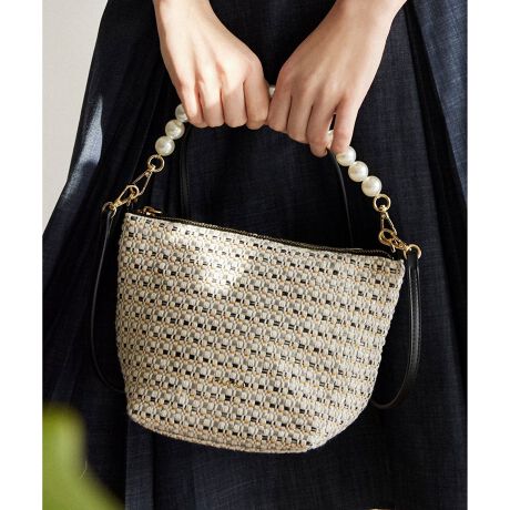 [^ԁFBOTZGM0281]2025 SPRING SUMMER COLLECTIONiȃp[nhACRjbNȃANZgɂȂM`|VFbgBNX{fB[Ŏg钷߂̃V_[p[nhO\ŁAtɂlXȕ\gy߂}`EFC^CvłB{fB[̑fނ̓VvȃubNiĈقAD蕿E\ʊ̂cC[hCNȃ^CvNVFAw{[ȂǃNXȃeNX`[̂̂CibvB{fB[̓}`肠Vt@Xi[tȂ̂ŁAX}z⏬ڃTCỸEHbgȂǍŏ̉ו̎^тɏ\ŁAڈȏ̎[͂ւ܂Bǂ̃J[X^COɃvX邾ŃjAXωāAŊÂ߂ȔACełBydlzE|PbgFI[v~1EO|PbgFߋ1y@\zE005:ubNn̂ݝ