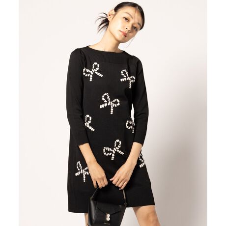 [^ԁFOPTOGS0150]2025 PRE SPRING COLLECTIONRIBBON PARTY { p[eB[̏íAƒŐ􂢂ł鏤iłBgh̃{WJ[hɂjbghXłBƂACŃfC[ɒ₷VGbgɁBVbNȃoCJ[őlۂAR[g̒̉؂₩1ɂ߂łBňFʁLkF聙F