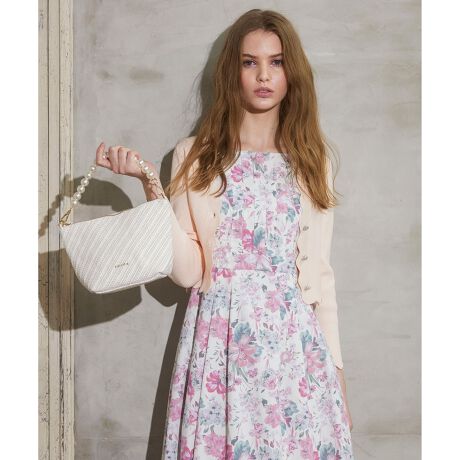 [^ԁFKRTOGS0100]2025 PRE SPRING COLLECTIONZIGZAG KNIT WOUO jbg̏íAƒŐ􂢂ł鏤iłBWOUNfUCȃJ[fBKłBuƃWOUOgŊÂ̒ɃV[vvXĂ܂Bp[̃rW[{^TOCCA炵iŉ؂₩ɂ܂Bɓfނ̃vI[o[킹ăATuƂĂ߂łBňFʁLkF聙F