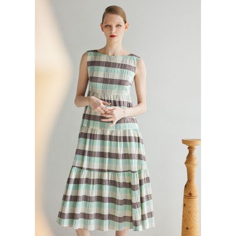 [^ԁFOPTOGM0910]2025 SPRING COLLECTIONOPTICAL CUBE DRESS IveBJL[uhX̏íAƒŐ􂢂ł鏤iłBL[uɂȂ傫Ȑ\̂Ay₩ȃhXłBzF́AĂ炵u₩ɃvXāAꂽۂ^J[āAl̃T}[hXɂ܂BEGXg؂ւ߂̈ʒuɐݒ肵Ă邽߁AX^CUP܂BNV[ȃVGbgȂ̂ŁAfC[V[gxA][gV[ɂ҂łByfށzk̂悤ɂƔgłbNXIȃV[OfށBŌyARbĝƂ\tgȃ^b`SnǂɂȂ݂܂B邭u₩Ȉۂ̃}`J[gݍ킹ubN`FbNłBy@\zL@\fނgpĂ܂BňFLkFF₠