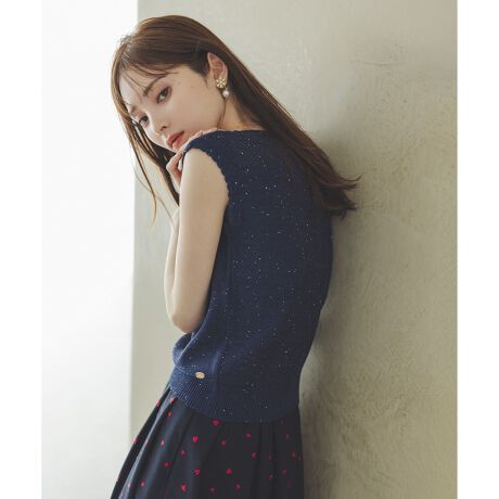 [^ԁFKRTOGM0915]2025 SPRING COLLECTIONSUMMER STARS T}[X^[Y̏íAƒŐ􂢂ł鏤iłBȃXpR[҂ݍ܂ꂽT}[jbggbvXłBƏ_炩ɂɋP܂B[N̂݃bV҂݂ŃfUCɕωĂ܂BǂiȓA̃X^COɃvX邾ŁAghR[fBl[g܂Bɂ́Atĝ悤ȋȐo҂ݕ̃fUC炤ƂɂADŉ؂₩AtF~jȈۂɁBRpNgȒƑ̂̃CEȂTCYŃbNX͋CłBfނ̃ATuƂĂ߂ȃJ[fBK܂Byfށz^ꂵɂVɂȂɂAꂵ₷fނłB_炩̂ŁAKȒSnłȂAiŔY팩܂BňFLkFF