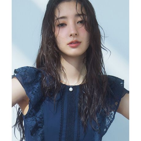 [^ԁFASTZGW0090]2025 FALL WINTER COLLECTIONŔv킹ARCp[glbNXBRCp[͐^wɏdȂĂW^̈B\ʂ̂悤Ɍ𔽎˂ĊpxɂċPFɕωA炩򊴂̂łBƂjAX̂tH𐶂߁AgbvVvȃfUCɎdグĂ܂BiŃNXȂ܂͂ꂢڃX^CO͂AJWATVcVcȂǂ̃ANZgɂĂBG߂I΂gɒAm[uŔACełBE`F[̑S65ŁAXChAWX^[ŒRɕς܂BEVR̒Wp[͑傫`AƂF͌XɗlXȓʐ^Ƃ͈قȂ܂BEڂƌĂ΂E݂Ȃ͓VR̒Wp[ĽƂāAfUCɐĂ܂BICp̃bsOACebsOLbgpӂ܂ByXCh{[̂gp@zXCh{[Ўŗ}ԂŁAΑ̃`F[𕽍sɂƎRɒo܂B ԈႦƁAȂ؂錴ɂȂ܂B܂`F[͋Ȃ悤ɂĂB