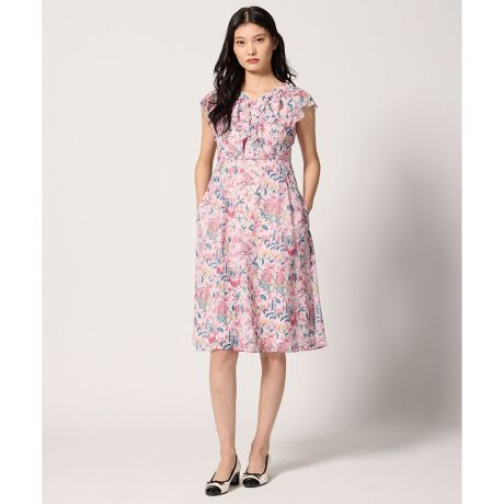 [^ԁFOPTOGA0040]2025 PRE FALL COLLECTIONCHARM FIELD `[tB[h̏íAƒŐ􂢂ł鏤iłBu@ɂꂽvƂ}eBbNȃe[}ŕ`ꂽvghXłB肰ȂƂ郉̂VtHɃvg{AƂĂyfނłB̉ő_ȃt|CgBEGXg؂ւʒuA㔼gɃ|CĝfUĆArʂƉؚ܂BƓfނ̃XJ[g܂ByfށzƏiȃ͂́Ay₩ŃGA[ȑfށBVɂȂɂA₷̂ŁÂȒPłBy@\zL@\fނgpĂ܂BňFLkFF