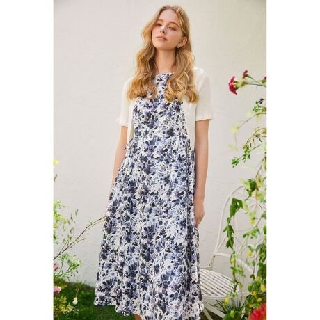 [^ԁFOPTOGA0050]2025 PRE FALL COLLECTIONSEA SPRAY V[ Xv[̏íAƒŐ􂢂ł鏤iłBgłۂɍ炭AC[WăOf[Vɐʂŕ`ꂽAu₩ȃvghXłBWFȂߐF|CgɎgpĂ̂ŁAڂ₯nۂɎdグ܂B߂̈ʒuɃEGXg؂ւArʂŃX^CAbvBẽ{́AVGbg኱AWXgł悤ȎdlɂȂĂ܂BXJ[g͂Ղƃ{[Ƃĉ؂₩ȃVGbgɂĂ܂Byfށzȃhbĝ悤ȃACbgA\鐶ngpĂ܂By@\zL@\fނgpĂ܂BňFʁLkFF