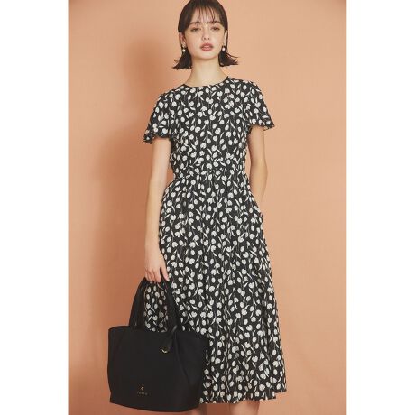 [^ԁFOPTOGA0030]2025 PRE FALL COLLECTIONLITTLE TULIP g`[bv̏íAƒŐ􂢂ł鏤iłBVɂȂɂyW[[bgfނɁAȃ`[bvvg܂BL[gȃ`[tȂmg[̔zFőlۂۂłB߂ȃEGXgʒuA̘rӂƉB鑳AKxɏ߂ȋ݂̊JŁACɂȂ镔Jo[BƊ̂ŁAANZT[q[̂Cŉ؂₩ȃV[ɂ߂łBEGXg̓SŃNV[ȒSnłBƂĂyƂĂ̂Ő^ĂӉĂɂAHD莟1NʂĂ܂Byfށz|GXe100%ŁAƂGŃh[vYłBɂЂƗhGKgo܂BN₩ōׂfUCFYȑfނłBy@\zL@\fނgpĂ܂Bẑ鐶ngpĂ܂BňFLkFF