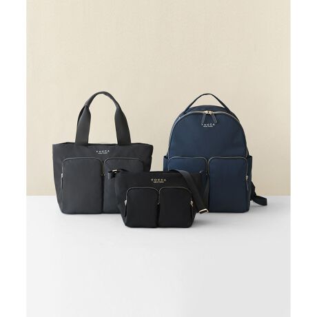 [^ԁFBOTZGW0670]2025 FALL WINTER COLLECTIONtgɂQ̃S[ht@Xi[|Pbg⃍SENE̎hJNXȃANZgɂȂiCg[gB둤ɂ̓}OzbN|PbgAɃt@Xi[|PbgȂǂAnɂ͉וT₷l邢x_[J[`CXBE[͂Gȋ@\̍ꂢڃfUCɎdグĂ܂B}`肠A4yɓ֗ȃTCYŁA|₷߂̃V_[ɂĂ܂BVt@Xi[tŉו̎^тSBsʋ΂ȂǉוȃV[֗ɍʂĂ܂ByΉẮzEA4Ήi21~31cmjFZEzi10~20cmjFZEybg{g/ci500mljFZydlzE|PbgF3iI[v~2EWbv1jEO|PbgF3iWbv~2E}Olbgߋ1jEO|PbgF2iI[v2j