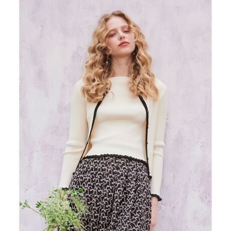 [^ԁFKRTOGA0200]2025 FALL COLLECTIONRESONATE ]lCg̏íAƒŐ􂢂ł鏤iłBƂƂC̗ǂG肪́AD]ĂTOCCA̒ԑfނ̃jbgJ[fBKłBƊiȃu͐Ɍă_ɂȂAEGXgɉč׌Ă܂BRpNgȃTCYŃhXɍ킹₷̂͂AJWAY߂ȃpcɍ킹ƁAfGȑlÂ߃X^C܂Bfނ̃jbgƃATuƂĒĂ̂߂łB011F[Yn̓J[fBK݂̂̓WJƂȂ܂yfށzG肪DƂ݊\tgȔG肪̑fނłBĝ̃CɂȂ₩ɉiȌڂŁA܂BKxȐLтƖ߂肪ĝɃtBbg₷łBňFʁLkF₠聙F