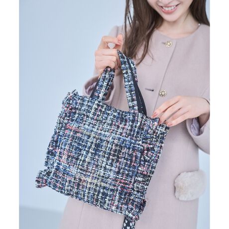 [^ԁFBOTZGW0395]2025 FALL WINTER COLLECTIONl̊Â߃[hAtfBe[ANZg̃g[gobOBƃtɎĂ邨ŕ֗ȃfC[obO͍dȂBY팩Ȃ̂ɒzybg{gȂǉוՂAO\ȃV_[XgbvŃnYt[܂B{fB[ɂ̓VbNȃubNiĈقAgh̃cC[h`CXBjAX̂lXȃJ[̎D荞܂ꂽcC[hfUĆAZNgJ[ŕ\ω܂BiȂoX^C͂AfjVcȂǃJWAȃR[fBl[gւ̃vX߂łB005:ubNn̂ݝyΉẮzEzi10~20cm)FZEybg{gc/i500ml):ZydlzE|PbgF2iI[vEWbvj