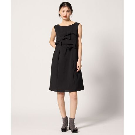 [^ԁFOPTOGA0220]2025 FALL COLLECTIONRIBBON KNOT DRESS {mbghX̏íAƒŐ􂢂ł鏤iłBƂĂyfC[V[ɂ߁AnfނŃ_ȃ{񂾃fUĈhXBlۂi`ACłA[߂̃^bNCɂȂ̌^Jo[Ă܂BANZT[q[V[YƃR[fBl[g邱ƂŁAƂp[eB[V[ł܂Byfށž`ADgDA݌v\ɂ藧̓IȌԂƍ邱ƂŒʋCAɁAzAvXĂɉKȑfނɎdグ܂BڂɂȈۂ^悤}bgȎ̃E[|GXegpAQ邱ƂŃhC^b`ȒSnɂȂ܂By@\zL@\AzAڐG⊴fނgpĂ܂BO80%ȏJbgfނgpĂ܂BňFʁLkFF