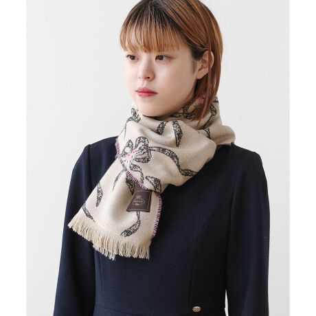 [^ԁFAATZGW0302]2025 FALL WINTER COLLECTIONÂ猦DYƂhtX1946NɑnƂHŐDXg[BTOCCÃhXA[JCuZNgAY~Jȃ{ƃt[gݍ킹IWiWK[hŕ\Ă܂BVbNȐFɂԂ̃sNق̂tF~jȃANZgB_[NɂȂ肪ȃR[gX^Cɂ킹₷AЂƂ̉؂₩vXĂ܂Bgɒ邾ŃGKgȏi܂ƂACełByӓ_z̃Xg[́Af؂tWdlƂȂĂ܂B܂Ɉ܎(R)Ăꍇ܂Ȁꍇ͉Ă鎅ɈĒAĂ镔̂݃JbgĂBđŜق邱Ƃ͂܂ByfށztX̊ANgpĂ܂BAŃAygG肪悭AF悢ɐFwǂȂ肵@ۂƌĂ܂B