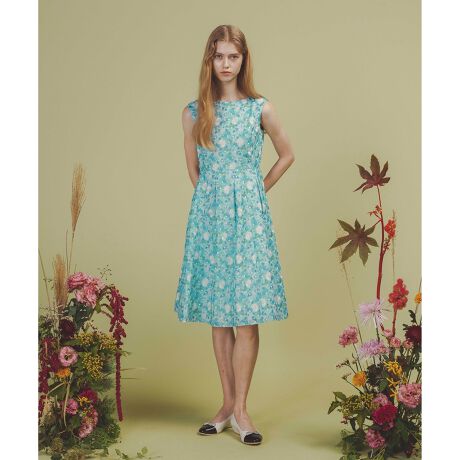 [^ԁFOPTOGW0300]2025 FALL COLLECTIONWHISPERS OF COSMOS EBXp[Y Iu RXX̏íAƒŐ􂢂ł鏤iłBH̃RXXʂɍ炫ւ镗î܂ܕ߂̂悤ȉȎhJhXBʂȓʂꒅƂĂ߁BhĴ̂؂₩őɈĂ邽߃hX̌`̓VvɂAEGXgCtBbgtÃVGbgŁA炵ۗȂiȈۂɎdグ܂By@\zL@\fނgpĂ܂BňFʁLkFF