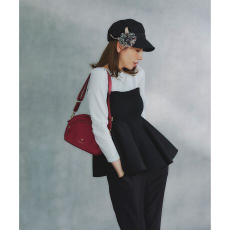 [^ԁFKRTOGA0440]2025 WINTER COLLECTIONFLOWER PATH t[pX̏íAƒŐ􂢂ł鏤iłB܂ŃxAgbvC[hĂ邩̂悤ȁÅ̂fUCڂ䂭jbggbvXB牺ɂčLtAVGbgA炵炩ȈۂoǍ^肰ȂJo[ĂDGȈꒅłBfRe猨܂ɂĂ͂ƂCɎdグA㔼gRpNgɌȂALVGbg͂ӂƗDɗh邽߁AŃtF~jȃ[hĂĂ܂BoCJ[̐؂ւfUĆAmg[ƂzFVbNȈۂ^ȂARgXǧfUCR[fBl[g̎ƂĂƑ݊AIłItłA킹ACeŕ\ς钅񂵗͂̍|CgBpcX^Cƍ킹΁AÂ悭}l̔R[fBl[g܂Big͂AƂof[gV[ɂ҂ȁAl̏ɂ߂ꖇBfނł肵hX܂ByfށzjbgȂł͂̏_炩ƐLkASn͂ƂĂKBĝ̓ɊY悤ɃtBbgA߂̂Ȃy₩ȒpłBňFʁLkF₠聙F