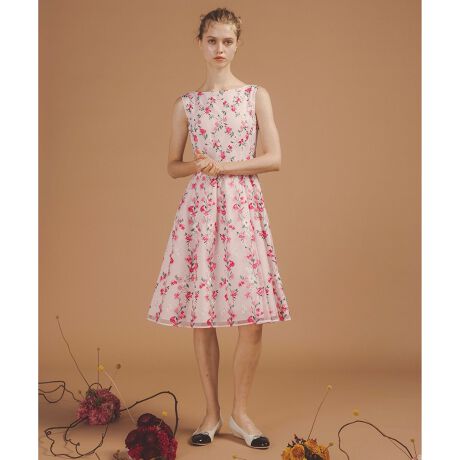 [^ԁFOPTOGW0400]2025 WINTER COLLECTIONNO THORN ROSE m[ \[ [Y̏íAƒŐ􂢂ł鏤iłBTOCCAȂł͂̐ꂽGKXۗA؂₩ŋCiӂI[KW[hJhXB̃hX̃CXs[VƂȂ̂́AugQ̂ȂKNvBڂ̉؂₩łȂAl₳ݍނ悤ȏ_炩ƁAĉzƂ𕹂v`ȂAJɎdĂ܂BŜɂꂽ@ׂȎhJ́ARɋւƐLтĂKN̐͂ƗD낳\Bƍ炫ւԁX́AʂȈɈۓIɍʂ܂ByfށzɂȂɂӂƌy₩BhJN₩ɉfAI[V[Yp\BlXȃV[Ŋ􂷂fނłBy@\zL@\fނgpĂ܂BňFʁLkFF