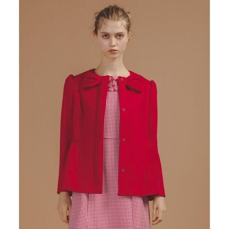 [^ԁFCOTOGW0140]2025 WINTER COLLECTIONIN ROMANCE SHORT C }X V[gJV~Â悤Ɋ炩ȔGŕۉ̍E[gR[gB򊴂iɂAhXɂpcɂXJ[gɂ҂ȃTCYB݌̃{͐gƓfނȂ̂ŁAۗAʂ҂ł܂B܂A̓ghȃMU[ăX^CbVɂAؚ悤ɂ肵܂BTOCCA炵ӂƂ肵ACɂȂ鍘Jo[ȂtF~jȕ͋Co܂ByfށzJV~Â悤ɏ_炩Gƒ悢򂪓BBYŕʂABTOCCAԂ̃gfނłBy@\zL@\fނgpĂ܂BňFʁLkFF