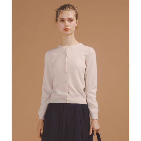 [^ԁFKRTOGA0400]2025 WINTER COLLECTIONCASHMERE JV~̏íAƒŐ􂢂ł鏤iłBN̕ɈꑱATOCCÃJV~J[fBKB炩Ƃ܂悤ȋC̗ǂG肪BJV~fނgpĂAɒڐGĂXgXȂɏ̒SnĂ܂BɁAƒłyɂł_|CgBN̐V͂ƂāA{Ɛ`[tɂIWĩrW[{^炢A肰Ȃ؂₩ƗVѐSvX܂BG߂̕ςڂ~̊܂ŁALV[Ŋ􂷂TOCCAȂł͂̃JV~J[fBḰAl̏ɂӂ킵㎿ƉK˔Ai̒ԃACełBfނł肵{܂Byfށz@ۂɍׂĂȂ₩B`N`NDSnłBC܂ލ\ōۉ܂Bi`ȃcAڂՂBVR@ۂ͐ÓdCȂA┯ɂDłB܂Aɂ̂ŉłKɉ߂܂BňFLkF₠聙F