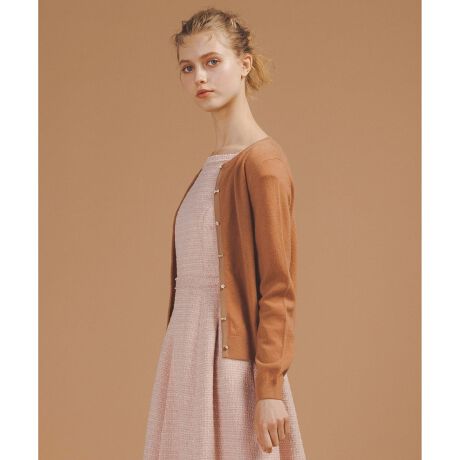 [^ԁFKRTOGA0400]2025 WINTER COLLECTIONCASHMERE JV~̏íAƒŐ􂢂ł鏤iłBN̕ɈꑱATOCCÃJV~J[fBKB炩Ƃ܂悤ȋC̗ǂG肪BJV~fނgpĂAɒڐGĂXgXȂɏ̒SnĂ܂BɁAƒłyɂł_|CgBN̐V͂ƂāA{Ɛ`[tɂIWĩrW[{^炢A肰Ȃ؂₩ƗVѐSvX܂BG߂̕ςڂ~̊܂ŁALV[Ŋ􂷂TOCCAȂł͂̃JV~J[fBḰAl̏ɂӂ킵㎿ƉK˔Ai̒ԃACełBfނł肵{܂Byfށz@ۂɍׂĂȂ₩B`N`NDSnłBC܂ލ\ōۉ܂Bi`ȃcAڂՂBVR@ۂ͐ÓdCȂA┯ɂDłB܂Aɂ̂ŉłKɉ߂܂BňFLkF₠聙F