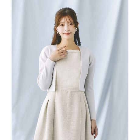 [^ԁFKRTOGA0405]2025 WINTER COLLECTIONCASHMERE JV~̏íAƒŐ􂢂ł鏤iłBND]ĂATOCCAԂ̃JV~{BԂłȂAhXɂ҂ȃJ[dĂ͂̓ʂȈꒅBJ[oG[VTOCCA炵L[gŏ炵FCibvWJBJV~fނ́A܂ŕݍ܂悤Ȋ炩ŏ_炩ȔG肪BɗDYȂAyĂA₦₷hXX^Č܂ƃJo[BtH[}ȃV[ɂӂ킵iȎŁA~łhXX^C߂AƉ؂₩𗼗܂BfUC̓hXɍRpNgŃV[g̃VGbgBEGXgʒuRƍ邽߁AX^CAbvʂQBhX̔VGbg𑹂Ȃ킸Ay₩ɉHD̂ŁAZj[p[eB[ɍœKłBfނł肵J[fBK܂Byfށz@ۂɍׂĂȂ₩B`N`NDSnłBC܂ލ\ōۉ܂Bi`ȃcAڂՂBVR@ۂ͐ÓdCȂA┯ɂDłB܂Aɂ̂ŉłKɉ߂܂BňFLkF₠聙F