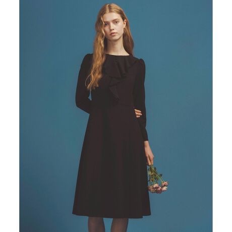 [^ԁFOPTOGW0525]2025 WINTER COLLECTIONFRILL BLOOM t u[̏íAƒŐ􂢂ł鏤iłBtgɂꂽ_ȃtڂA؂₩ŃtF~jȈۂ̃hXBW߂t̃fUCĂ悤AVGbg̓VviȃtACɁAoXǂdグ܂BgpĂ鐶ńAy₩łȂƂ݂Aق̂ƃXgb`Ă邽߁ACɂ܂B܂Aĝ̃CEɂAh[v܂fފ́AŃGKgȈۂ^܂BHt܂ł̃OV[Yɂ킽Ăy݂ApƃfUC˔ꒅByfށz̈ꕔɃTCN|GXegpB\tgȃXgb`fނłBy@\zL@\fނgpĂ܂BňFʁLkF₠聙F