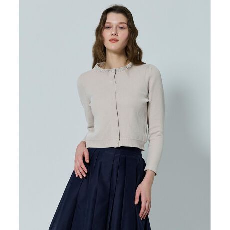 [^ԁFKRTOGW0500]2025 WINTER COLLECTIONMIDNIGHT VELVET ~bhiCg xxbg̏íAƒŐ􂢂ł鏤iłBgĥxA͂́̕A[gpjbgWPbgB\nɂ͏_炩ȃ[Aɂ̓Xg[ggpA\ʂ̂ӂƂۂȂAƂdオɁBڂ̉ƁAp̈芴𗼗Jȕ҂ݐ݌vB݌ɂ́A܂ŃlbNX̂悤ɏȃrW[Ƃ炢AiȋPvXB[L̗D򊴂́A}bgȎȂ~̃t@bVɒ悢ANZg^܂Bꂢ߃X^C͂AfjȂǂƍ킹ăJWA_EȂ߁ByfށzVFj[[Ƃ_炩ȎGƍ̂򂪓̑ɗDꂽfނgpBۉEzEϋvɂDĂ܂BňFʁLkF₠聙F