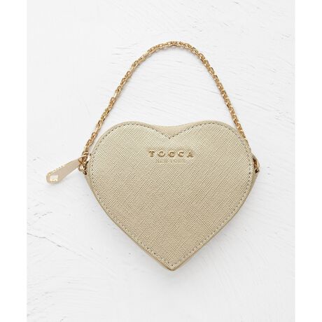 [^ԁFPVTZLM0003]2026 SPRING SUMMER COLLECTIONobOɕt邾ŃR[fBl[g̃ANZgɂȂAn[gtH̃`[|[`Bbv⃏CXCzEJ[h⏬KȂǁAƎo̐E[ɂƂĂ֗ŁA|PbgɎgACeB`F[⃍S̃^fBe[NXȃGbZXɂȂĂiȑlfUĆAobO`[ł͂ȂAfC[hXAbvƂ̃~jobOƂĂgp̂߂łBx[Xɂ͏ڗɂǍ^U[`CXBD݂X^COɍ킹ĂIтJtȃCibv͂łBEŌẪ`[t̂ЂƂƂAuvӖn[g`[tɂ́Aɂ邽тɐSɂƂ߂炷悤ɂƂ̃G^[iȃbZ[W߂ĂāAĝJƂĂ͂A蕨ƂĂ߂łB