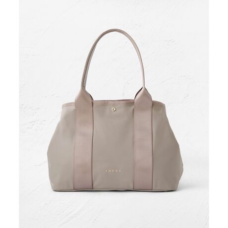 [^ԁFBOTZLM0013]2026 SPRING SUMMER COLLECTIONTChɂXibv̊JŃtHƗeʂ`FWłQWAYiCobOB}`LlۂtHŁAA4邽Ղ̎[͂ƂƂɂق̂tF~jȂ܂͂łBtgɂ̓N[o[ƃS̃^ANZg肰ȂAVvŃ_ȕ\ƃNXY팩܂Bnh͒߂Ȃ̂ŃR[gX^Cłꂪ悭AוdȂĂɕSɂ⑾߂̕ɁB}OzbN^Cv̌͊JX[YŁȀނȂǂƎo₷lzĂ܂Bd₨mÁAZj[Ȃǂ̃V[֗ɍʂĂACełByΉẮzEA4Ήi21~31cmjEzi10cm~20cmjEybg{gi500mljydlzE|PbgF2iI[vEWbvjEO|PbgF1iI[vj