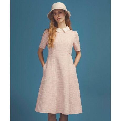 [^ԁFOPTOGW0520]2025 WINTER COLLECTIONTWEED BLOSSOM cC[h ubT̏íAƒŐ􂢂ł鏤iłBNVJȖ͂ƍ񂵗͂˔AiȈۂ̃cC[hhXBfUC|CǵAO\ȋ݂t2WAYdlBNVbNȋݕtX^Cł́AƊ̂鐴^ȈۂɎdオAtH[}ȃV[ɂ҂B݂OX^Cł́AƐꂽ͋CƂȂAlۂVbNȑɁBV[Cɍ킹ĕ͋C݂ɕς邱ƂłADG2WAYdl݂̋łBVGbǵA悭ɂ₩ȃVFCvtACBEGXgRɈ߂AXJ[gɂ͍T߂ȍLAƊ̂iȘȂ܂ƁA炵؂₩o܂B1ŃR[fBl[g鑶݊ȂAHD⏬ł܂܂ȈۂɎdオ邽߁AIEIt킸􂷂閜\ACeByfށzʂȈӏgpt@V[cC[hłBC[W[PAȂ\LɎdグ܂B܂A݂ɂ͊ɗDTXeBiuȑfނgpBŒǂh[vƂȂ₩ȔłBGA[ȕȂiȌ_uTełBy@\zL@\fނgpĂ܂BňFʁLkFF