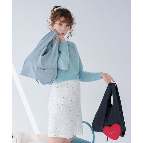 [^ԁFSKTOLS0040]2026 HOLIDAY COLLECTIONFLOWER HIDE AND SEEK t[ nCh Ah V[N̏íAƒŐ􂢂ł鏤iłBԂ̃XpR[@ׂɎU΂߂A؂₩Əi˔ʂȃXJ[gB󂯂Ă肰Ȃ߂\́AŜGKgɈĂ܂BEGXgӂƍLtACAтɗhꊴ𐶂ݏoA炵DȈۂ^܂BʂȃV[ɂ͂AVvȃjbguEXƍ킹ēɎ邱ƂŁA肰Ȃ؂€YꒅBfނ̃WPbgƍ킹΁AwꂽX^Cył܂Byfށz悢݂ƒ芴̂fނŁẪCE킸VGbgL[v܂By@\zL@\fނgpĂ܂BňFLkFF