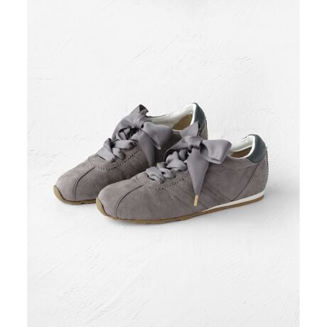 [^ԁFSETZLM0003]2026 SPRING SUMMER COLLECTIONg_ȃjAXgh̃XEF[hCNXj[J[́Aق̂tF~jłقǂ悭X|[eBB^̊~߂{܂ł߂̃\[TCĥ肰ȂCAJWAɂȂ肷X^CbVȃfUCB}bgȌ̂TȇڃV[[XEsLÕfBe[Öڂ̃GbZXƂȂA͂тɐSƂ߂X^CÕANZgƂčʂĂ܂B芴ŷŁAfC[̂o͂AsȂǂɂœKBJWAȃR[fBl[gɂ̓tF~jvXoAhXXJ[gɂtBbgXj[J[łBy@\zEL@\fނgpĂ܂BE@ۏ̓̍׋ۂ̑B}V[gĂ܂B