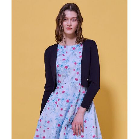 [^ԁFKRTOLS0093]2026 HOLIDAY COLLECTIONSCALLOPED JEWEL XJbvh WG̏íAƒŐ􂢂ł鏤iłBƐ̃XJbvfUCiĂm[J[{BRpNgȏ䊴łƂۂɎdグAs[XhXɍ킹ătH[}ȏɂӂ킵ꖇBOẴfUC͋AANZT[ƂQłB܂ÃJ[uCRƃEGXgʒu邽߁AX^CAbvʂ҂ł܂BTVvȃ|PbgfBe[A肰ȂivXB悢݂̂fނŁAƊۂȂy₩ɁBjbgL̏_炩ƐLkŁAԂ̒pKɉ߂܂ByfށzȂ₩ŗ̂fށB_炩ȔGƏiȂق̂Ƃ򊴂܂BKxȃn̂ŃVGbgYɕۂy₩BɃtBbgXgb`蒅SnǂłBňF߁LkF₠聙F