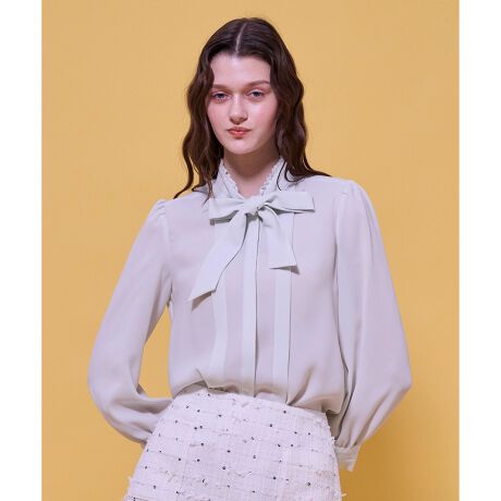 [^ԁFBLTOLS0055]2026 HOLIDAY COLLECTIONPROMISE RIBBON ROSETTE v~X { [b^̏íAƒŐ􂢂ł鏤iłBȂ߂炩ŃpE_[ȑfނgpiȃuEXBtgɂ^bNfUCc̃CAƂVGbgoBɁA傫߂̃{E^CNVJȃANZgƂȂAVvȂۓIȃX^C܂BWPbgJ[fBK̃Ci[ƂĂiɉfAƊ߂ʋ΂wZsɂ߁B1ŒĂ؂₩ŁAIIt܂ŕL􂷂閜\ȈꒅłBfނł肵hX܂ByfށzpE_[ȕ̎gpAȂ߂炩ȃ^b`Ɨ̃W[[bgfނłB܂AC[W[PAɕx񂾑fނłBy@\zL@\fނgpĂ܂BňFʁLkF₠聙F